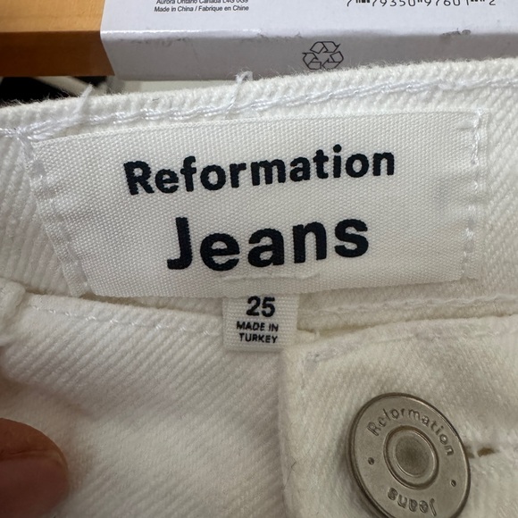 Reformation - Cynthia High Rise Straight Jean in White - Picture 2 of 6
